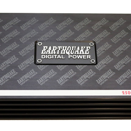 Earthquake MiNi D2500 V2 Kompakt Bilstereoforstærker 2500W Meget kraftfuld
